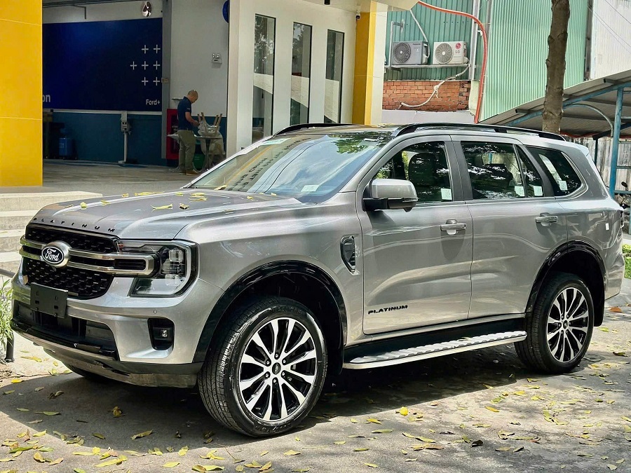 Ford Everest Màu Bạc