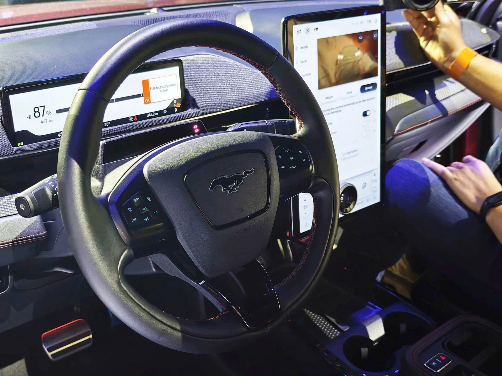 giá xe ford mustang